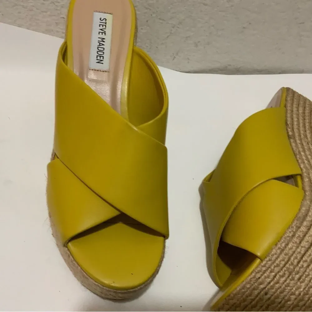 Steve Madden size 9 yellow Tan espadrille platform sandals leather